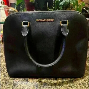 $498 Retail‎ Michael Kors MD DOME Like NEW Beautiful Authentic